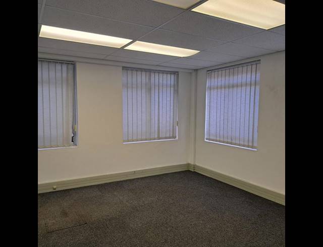 BUSINESS PROPERTY TO RENT IN HUMERAIL